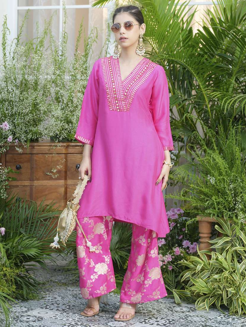 women solid three quarter sleeve kurta pant set - 22076955 - Zoom Image - 0