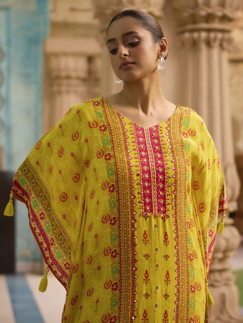 women printed kimono sleeve kaftan kurta with pant set - 22076977 - Standard Image - 3