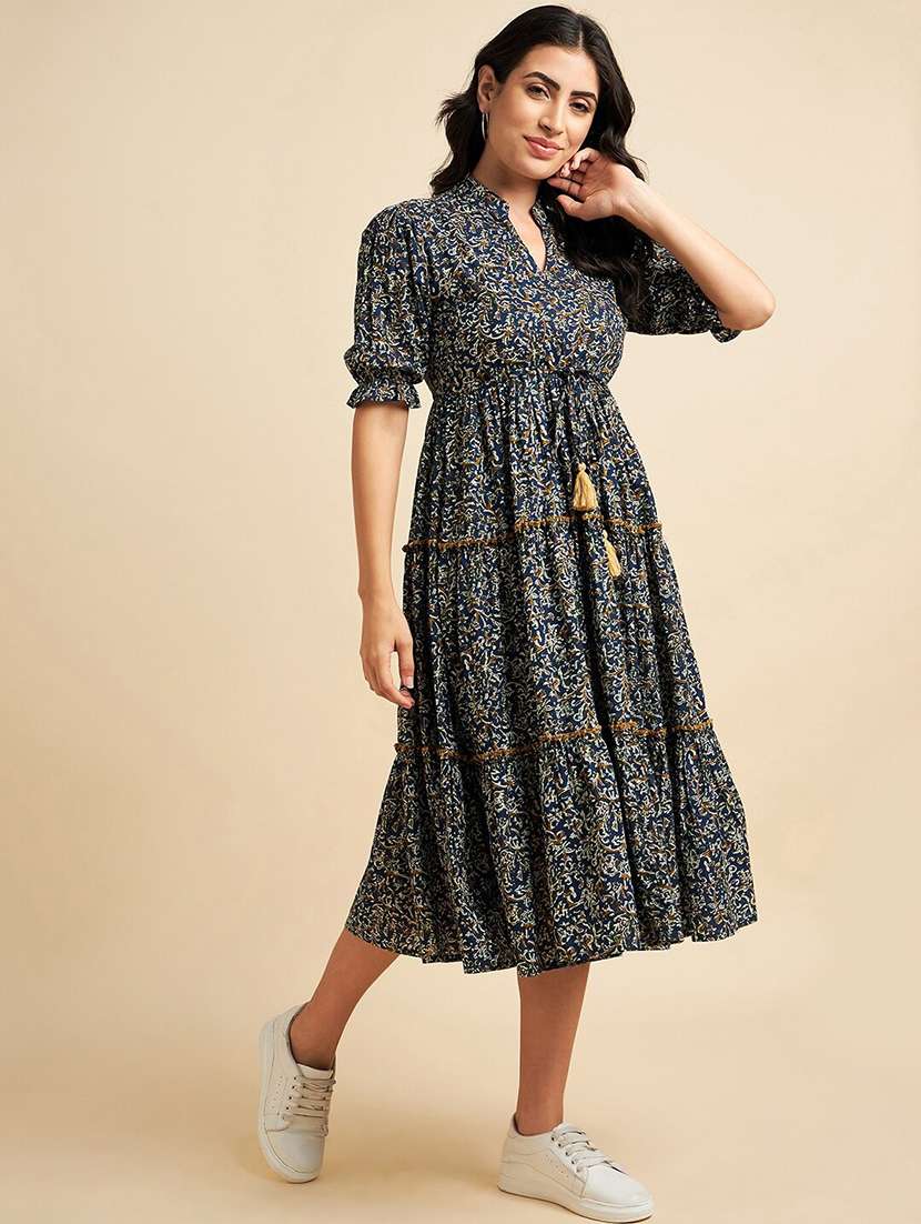 women printed puff sleeve tiered dress - 22077633 - Zoom Image - 0
