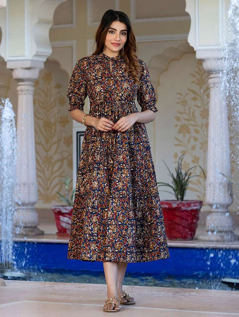 women printed puff sleeve tiered dress - 22077640 - Zoom Image - 0