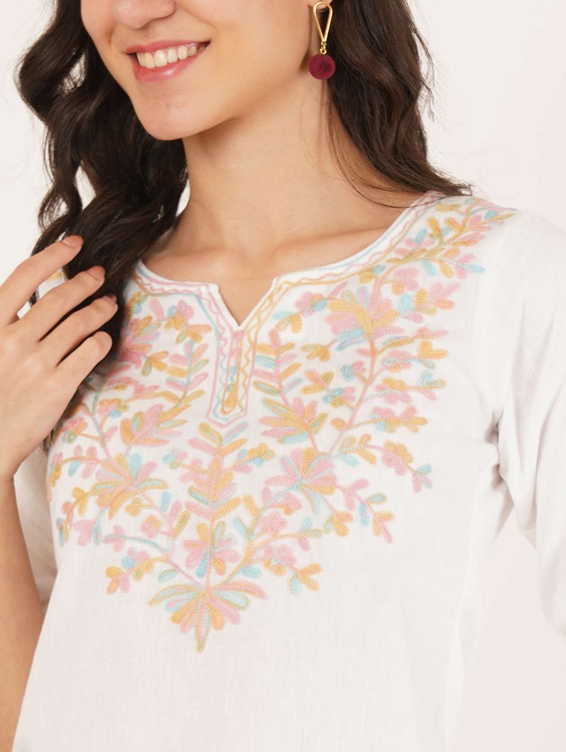 women embroidered three quarter sleeve kurti - 22077952 -  Standard Image - 3