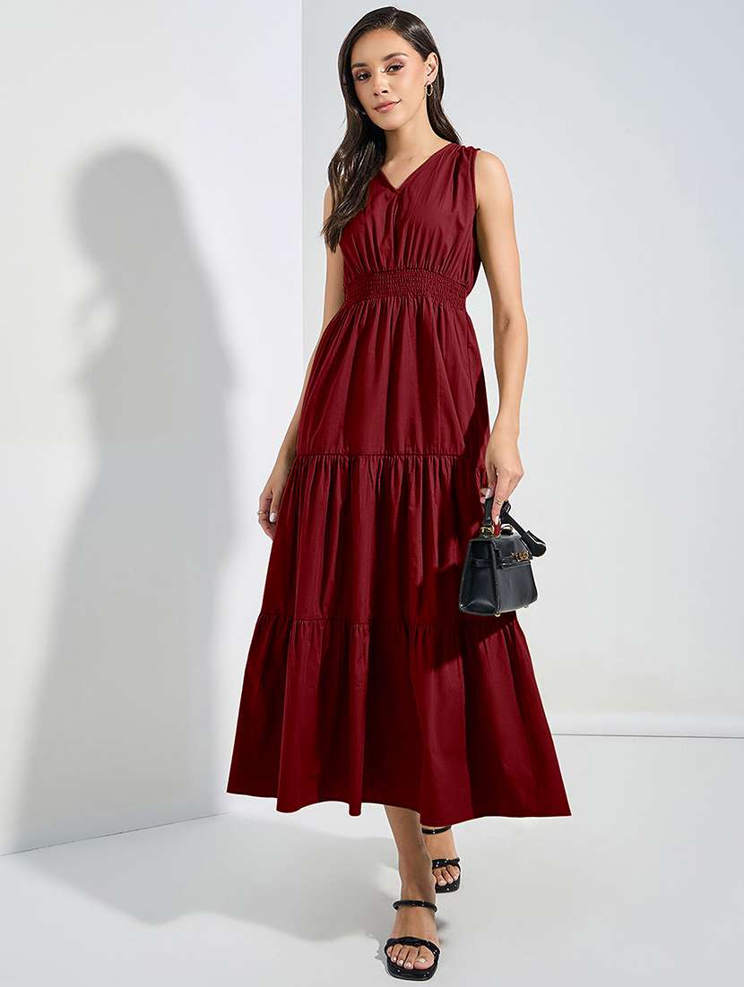 women solid sleveeless tiered dress