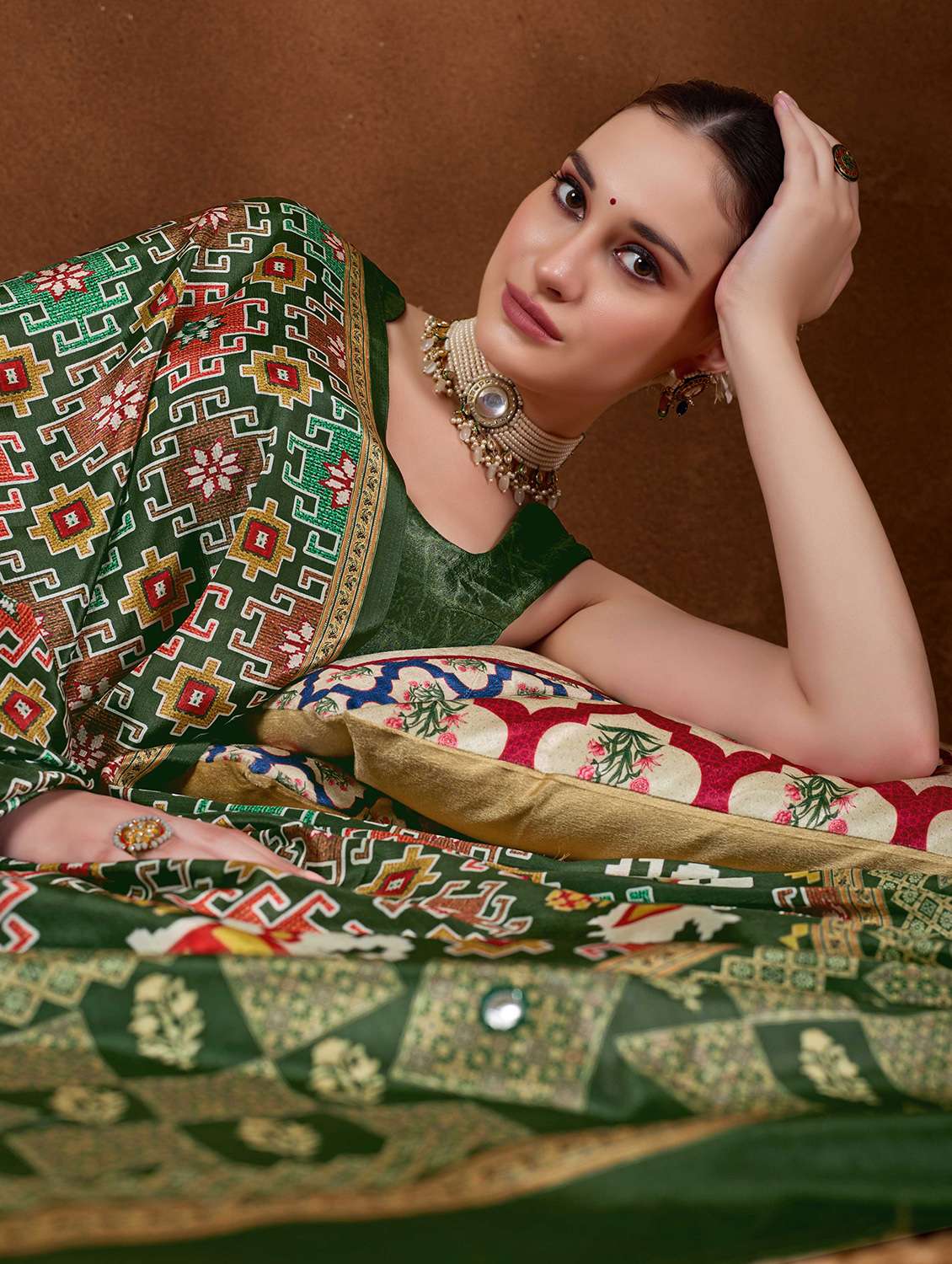 women bandhani ready to wear saree with blouse - 22078198 - Standard Image - 3