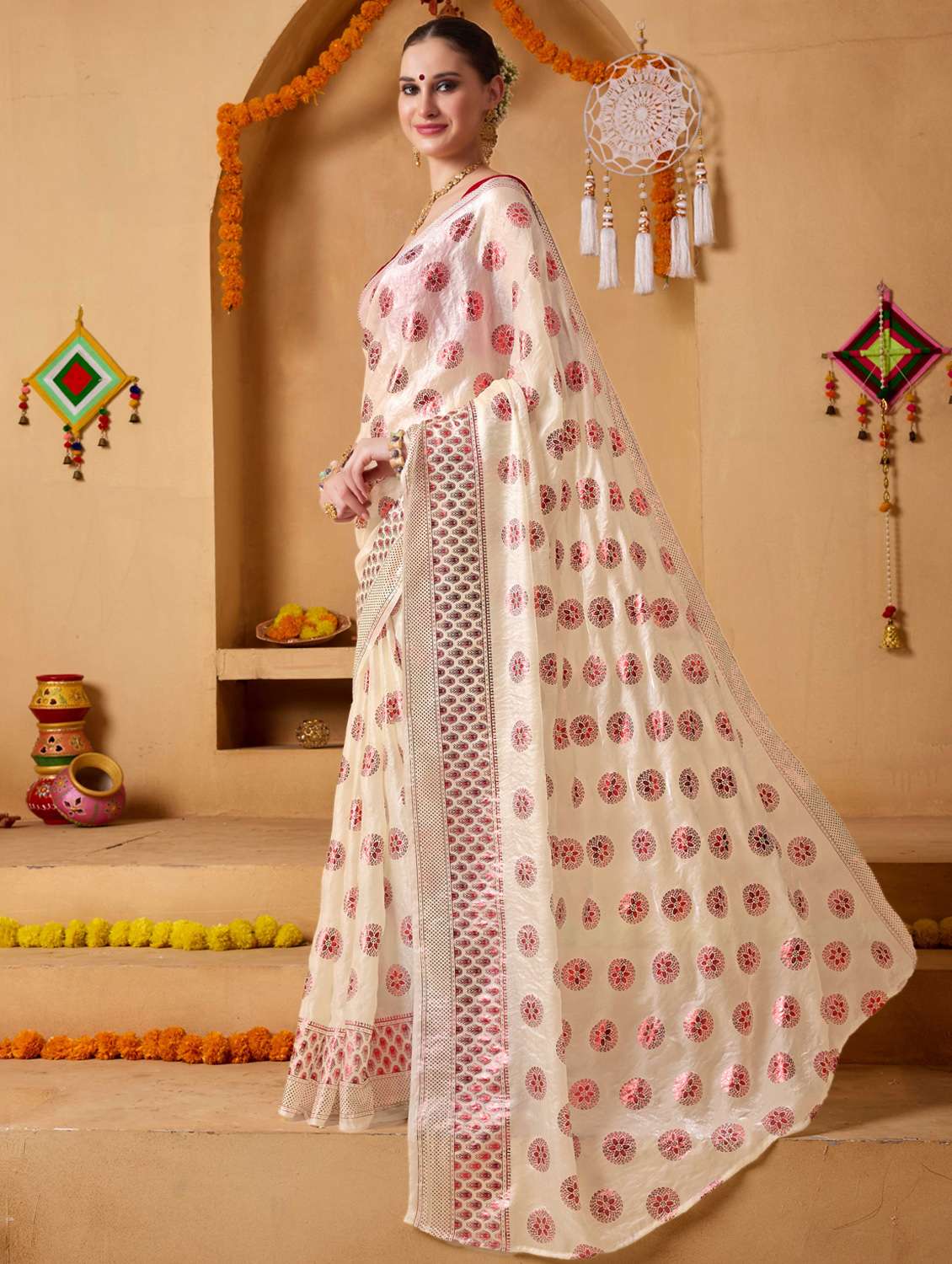 Women Printed Casual Wear Saree With Blouse - 22078205 -  Standard Image - 3