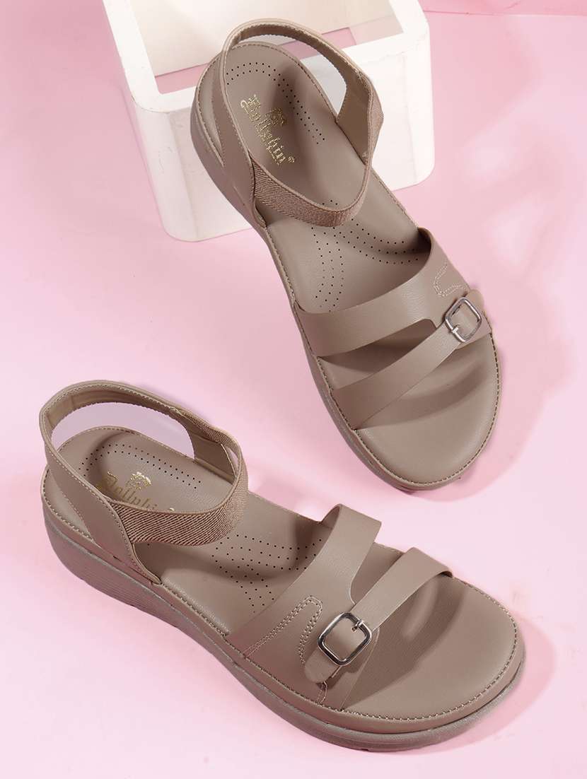 women solid back strap wedge