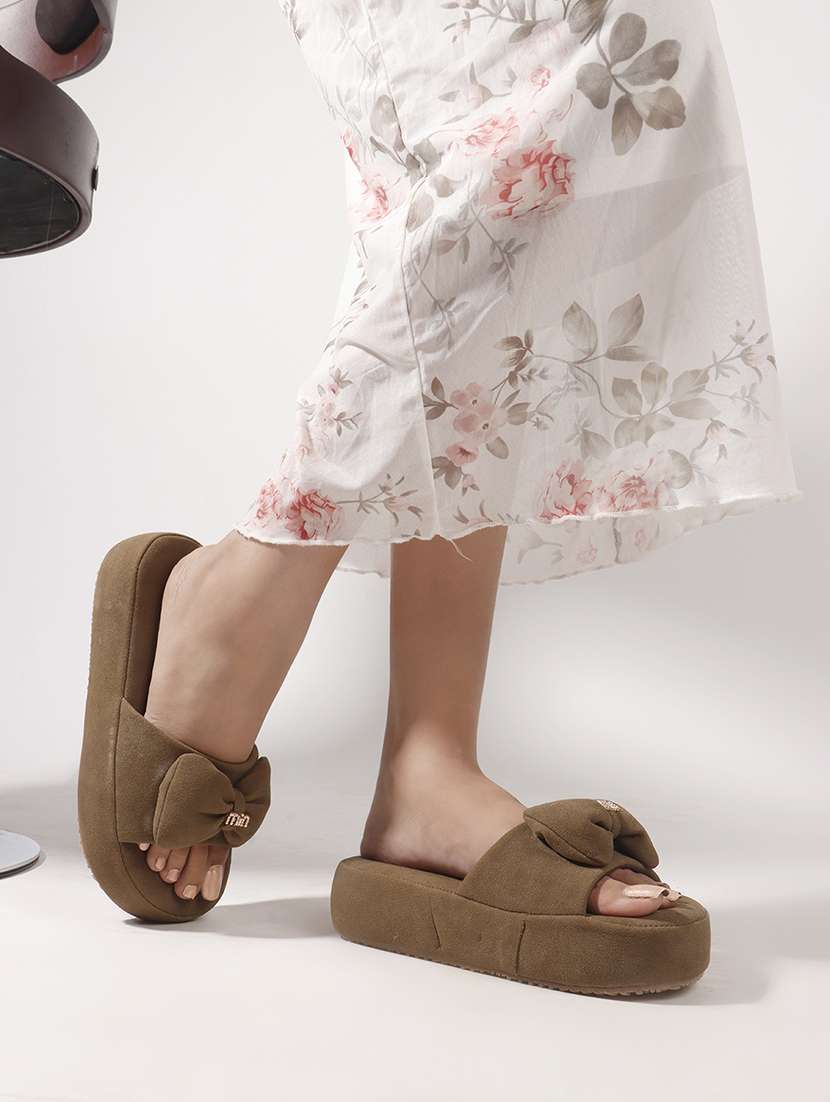 women solid slip on wedges - 22078326 - Standard Image - 5