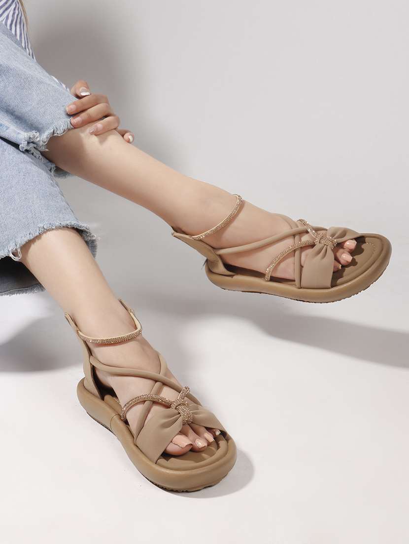 women solid strappy gladiators flats - 22078338 -  Standard Image - 5