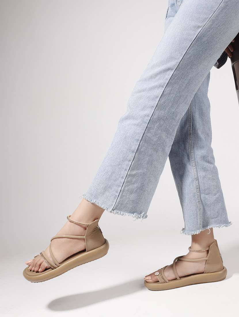 women solid strappy gladiator flats - 22078345 - Standard Image - 5