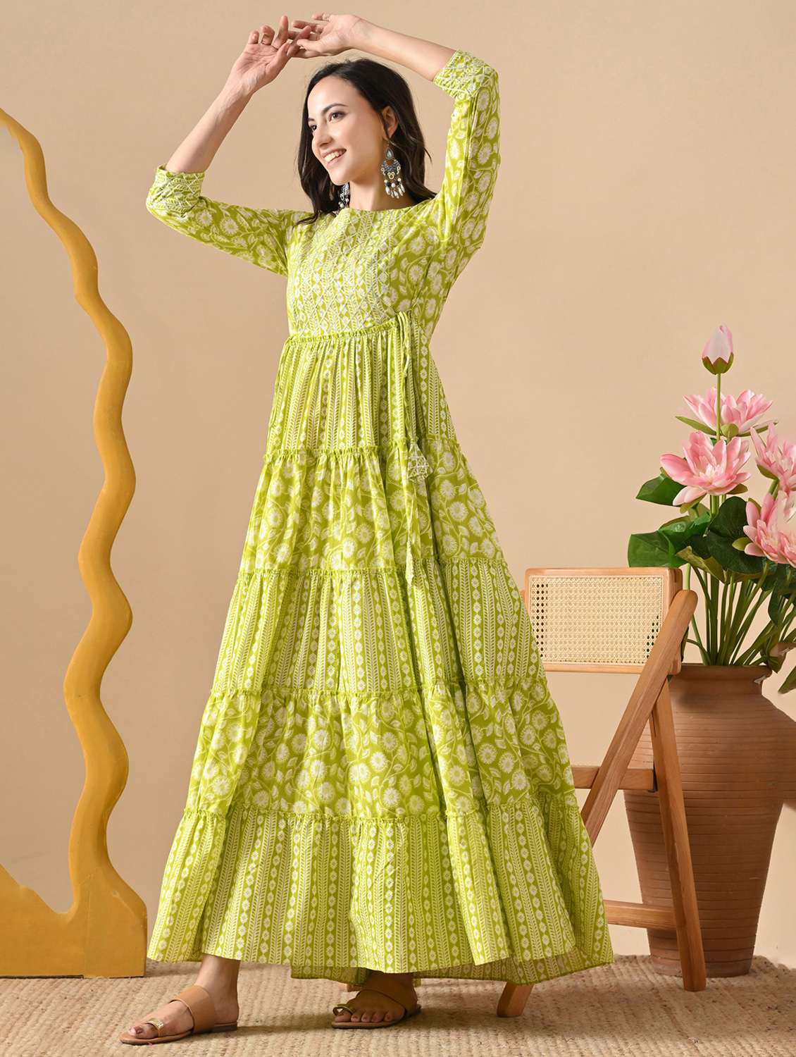 women floral printed three quarter sleeve tiered ethnic dress - 22078423 - Standard Image - 3