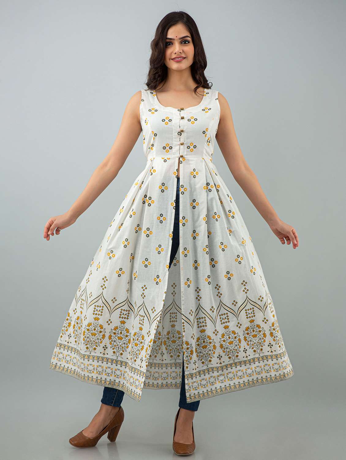 women floral printed sleeveless front slit kurta - 22078439 -  Zoom Image - 0