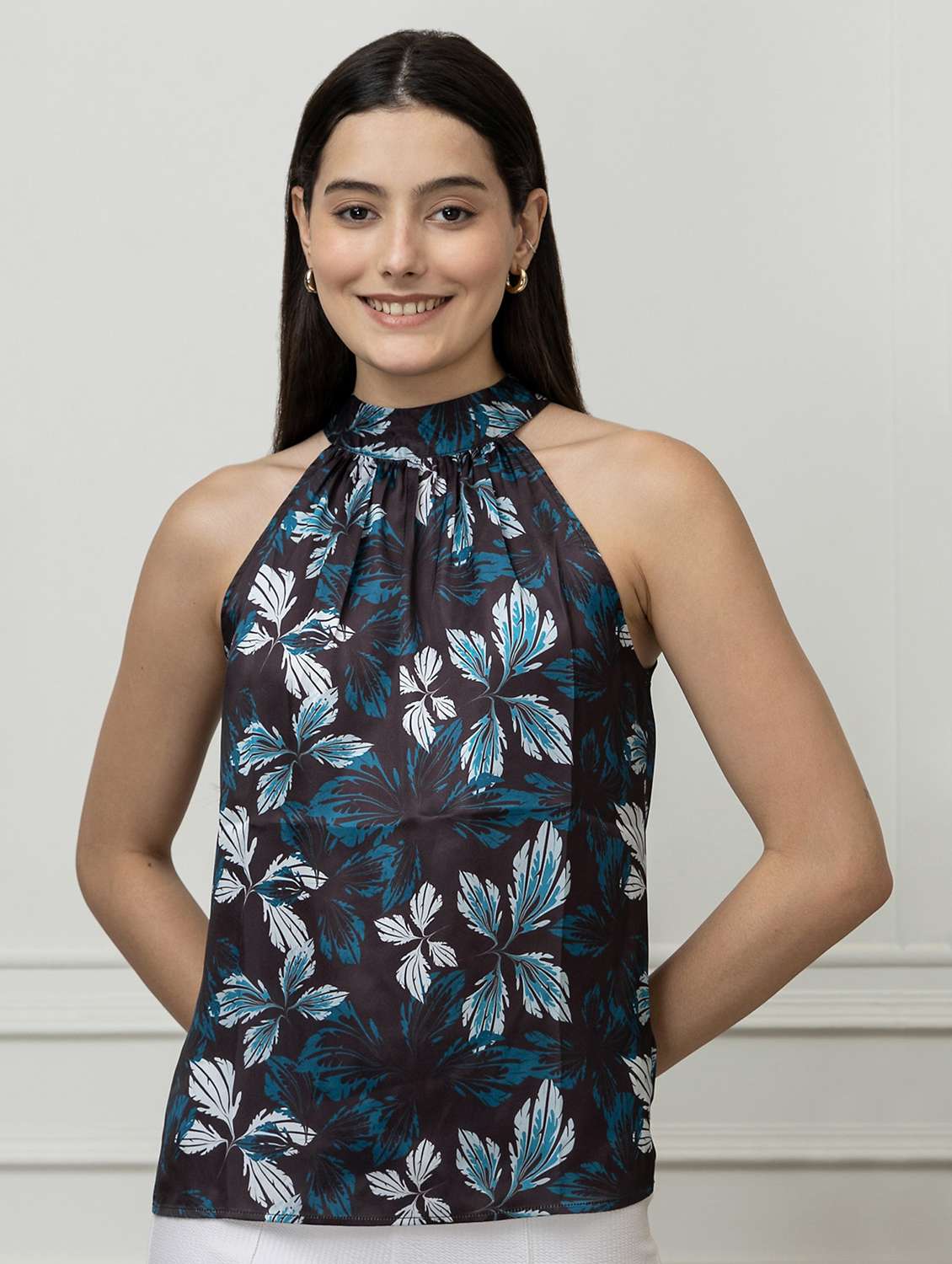women printed halter neck sleeveless top - 22078531 - Zoom Image - 0
