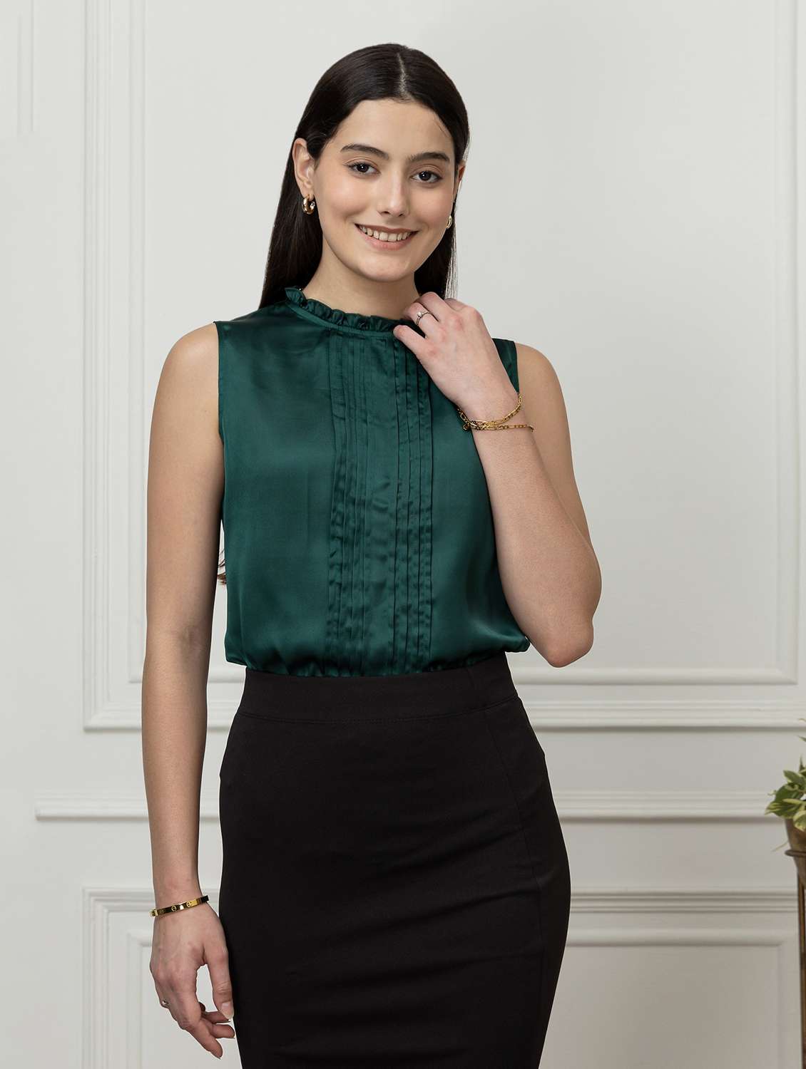 women solid mock neck sleeveless regular top - 22078536 - Zoom Image - 0