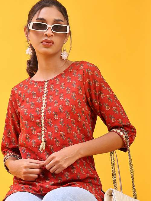 women floral printed three quarter sleeve straight kurti - 22078967 -  Standard Image - 0