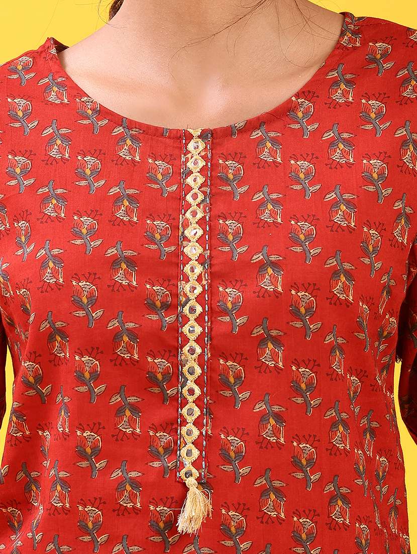 women floral printed three quarter sleeve straight kurti - 22078967 -  Standard Image - 5