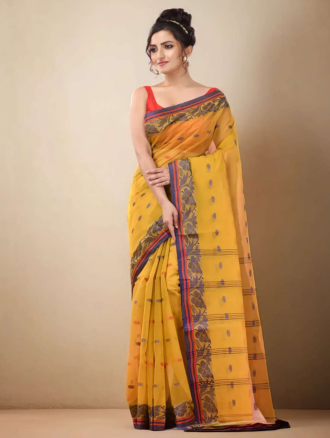 women self design tant saree
