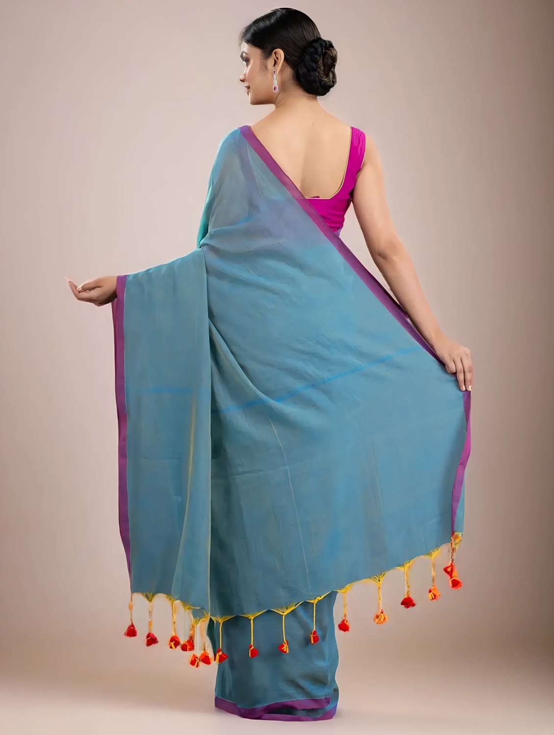 women solid handloom saree with blouse - 22079289 -  Standard Image - 3
