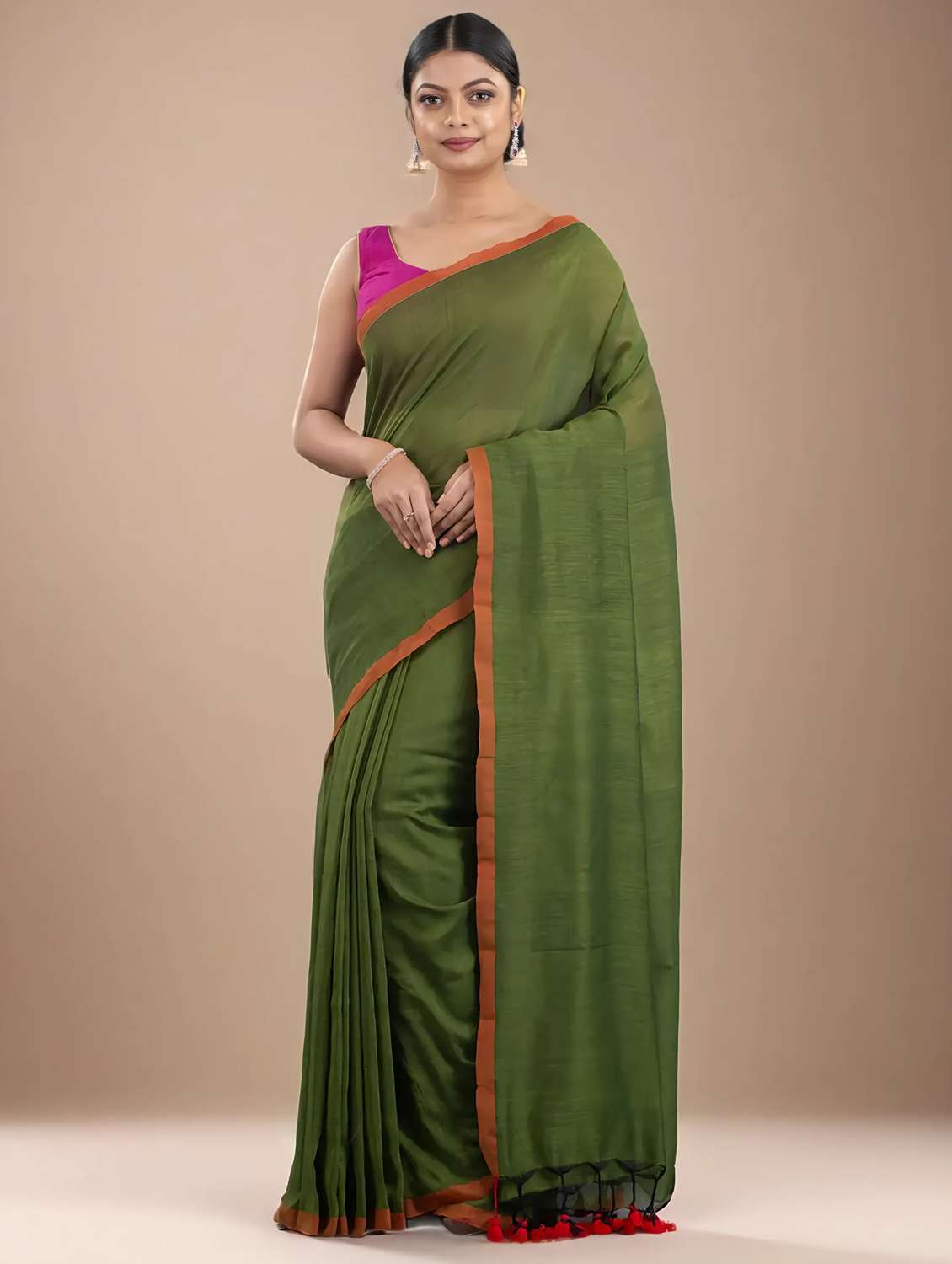 women solid handloom saree with blouse
