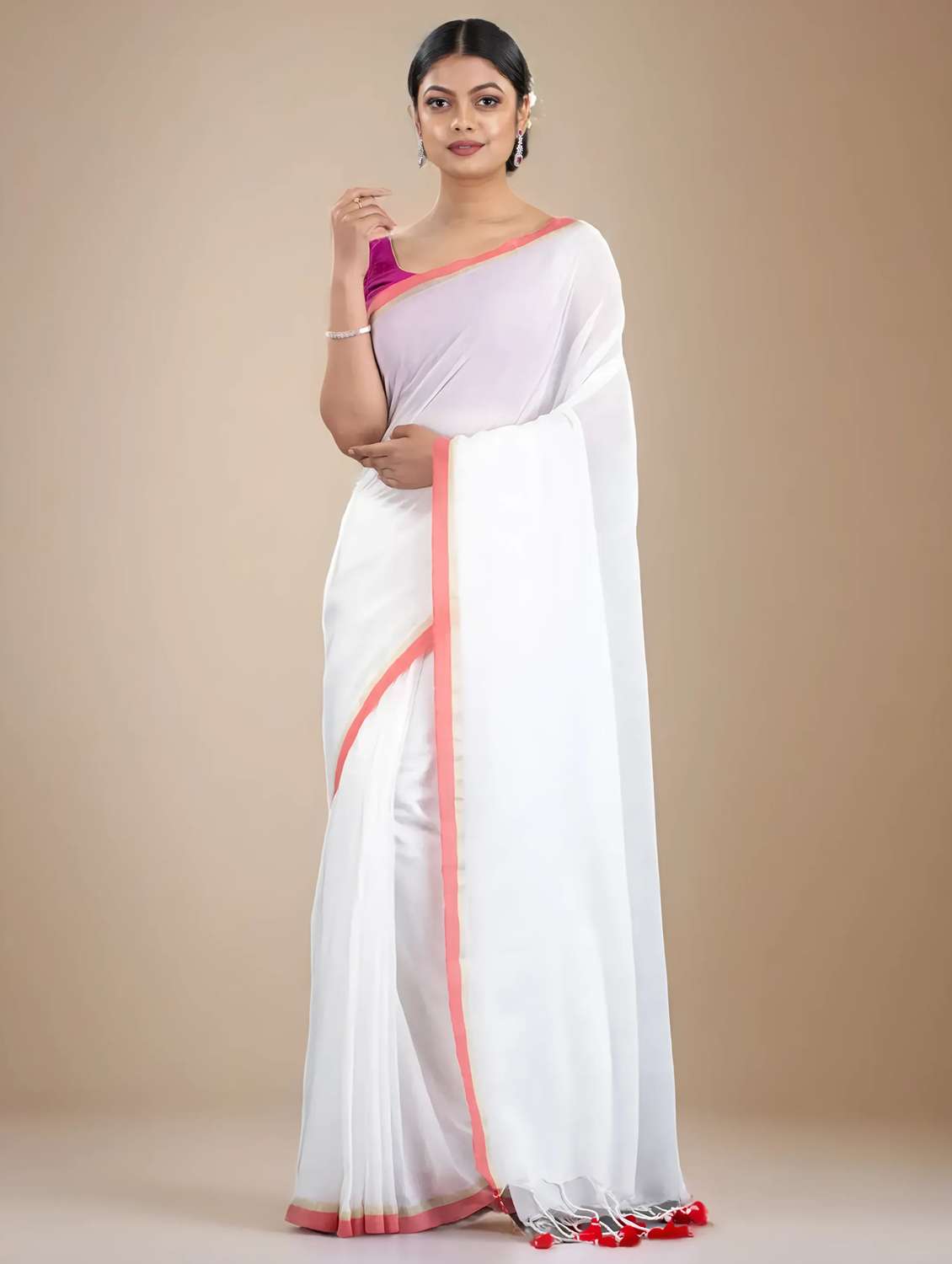 women solid handloom saree with blouse