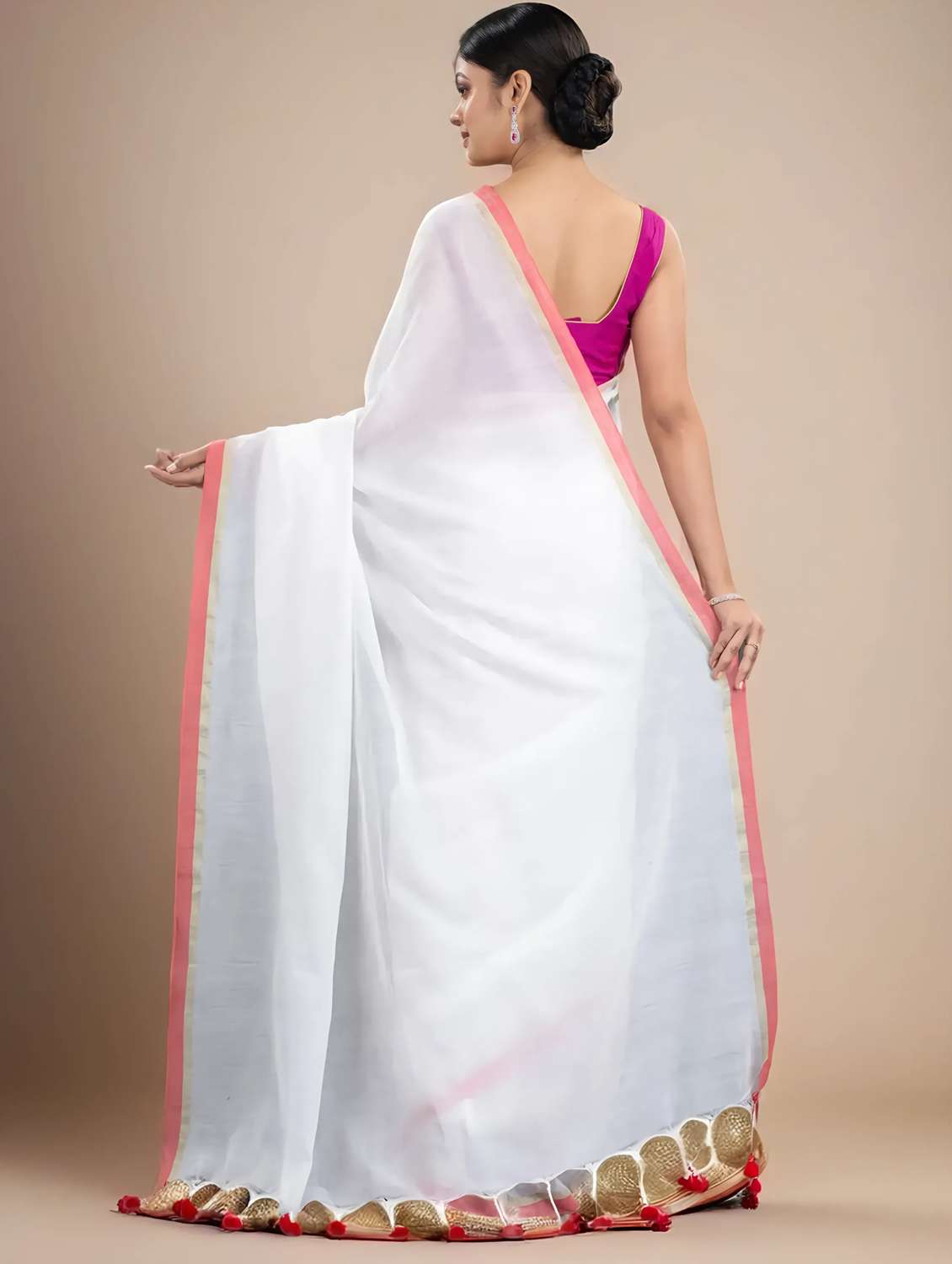 women solid handloom saree with blouse - 22079293 -  Standard Image - 3