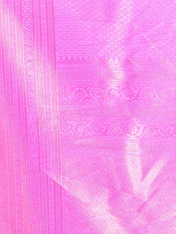women self design bordered saree with blouse - 22079296 - Standard Image - 3