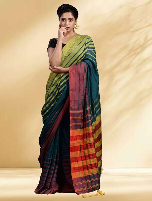 women striped handloom saree with blouse - 22079303 -  Standard Image - 0