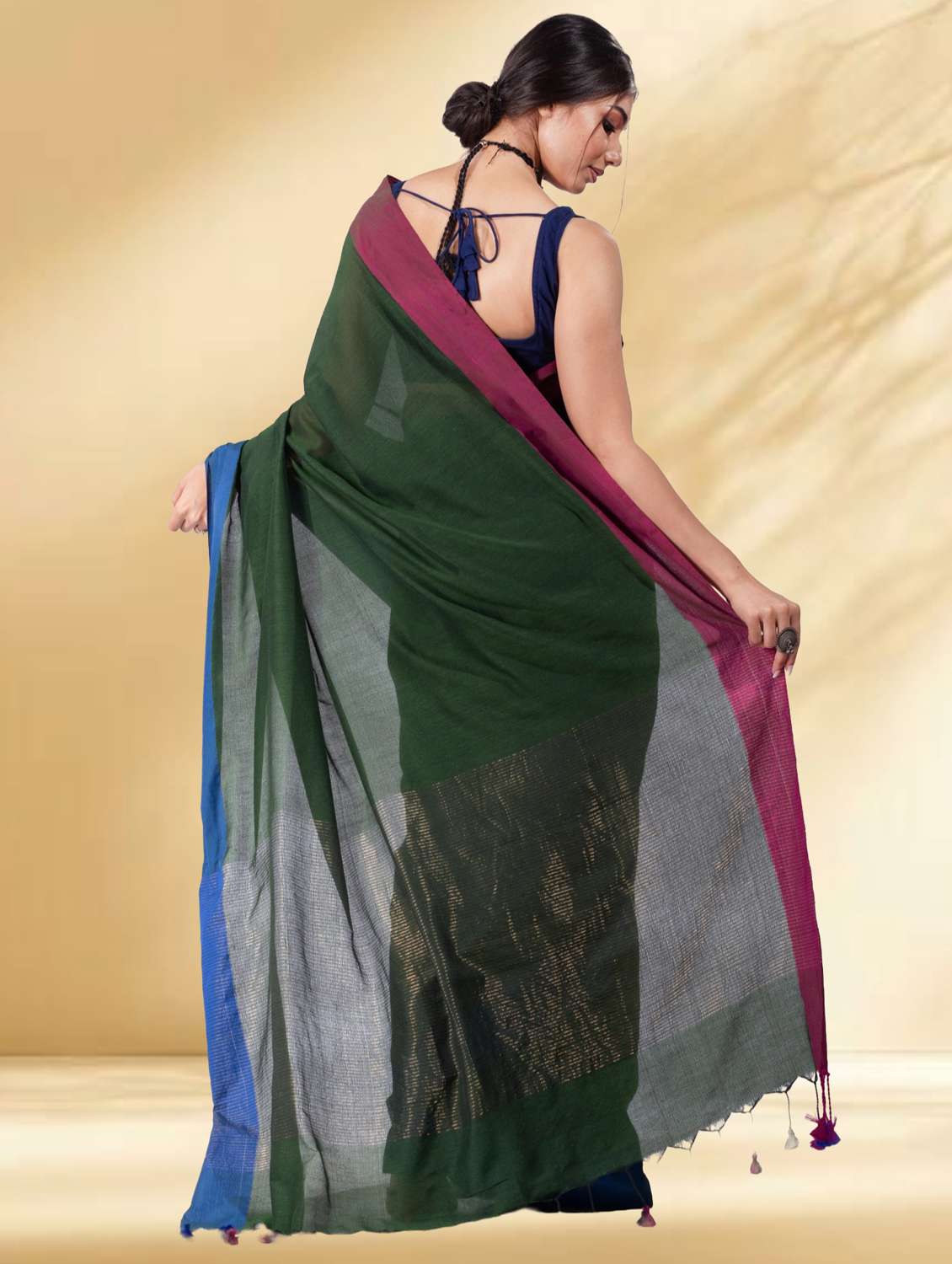 women solid with bordered handloom saree with blouse - 22079307 - Standard Image - 3