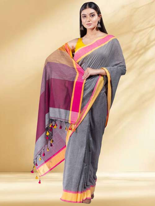 women solid with bordered handloom saree with blouse - 22079309 -  Standard Image - 0