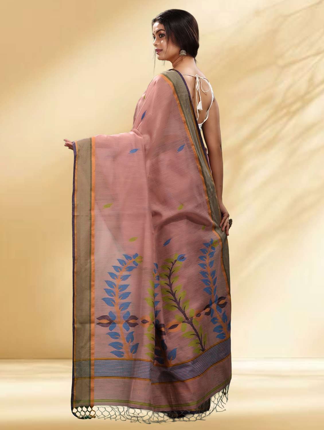 women self design handloom saree with blouse - 22079319 -  Standard Image - 3