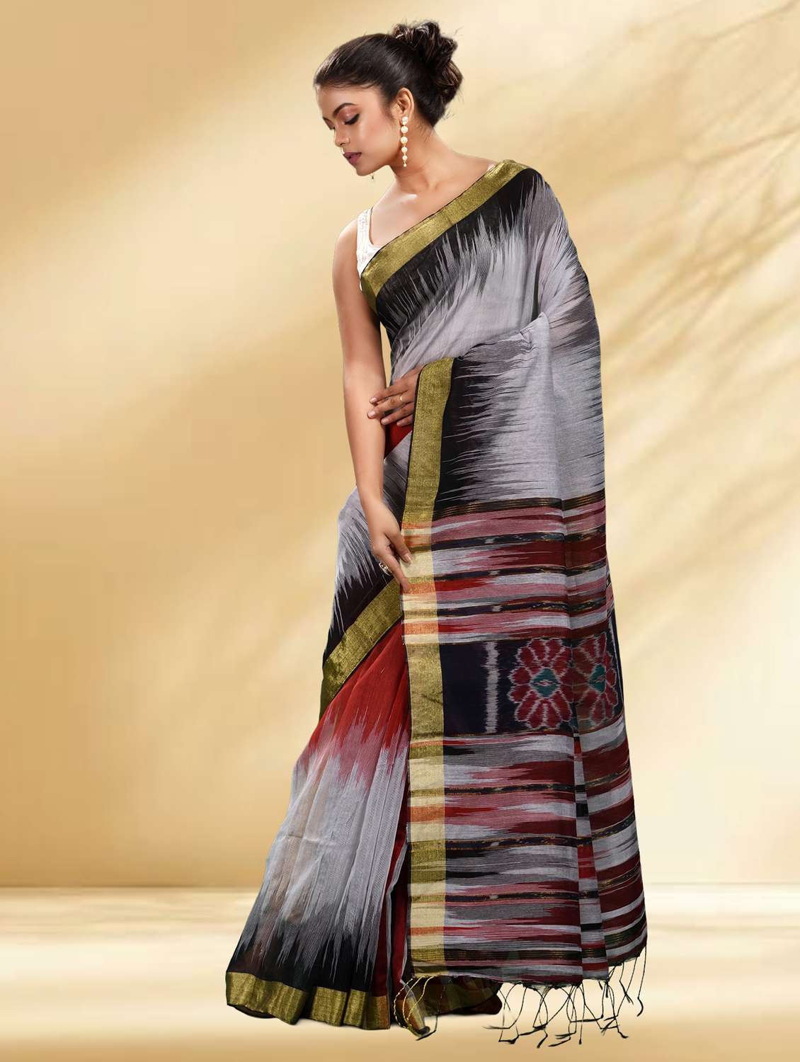 women self design handloom saree with blouse - 22079323 -  Standard Image - 3