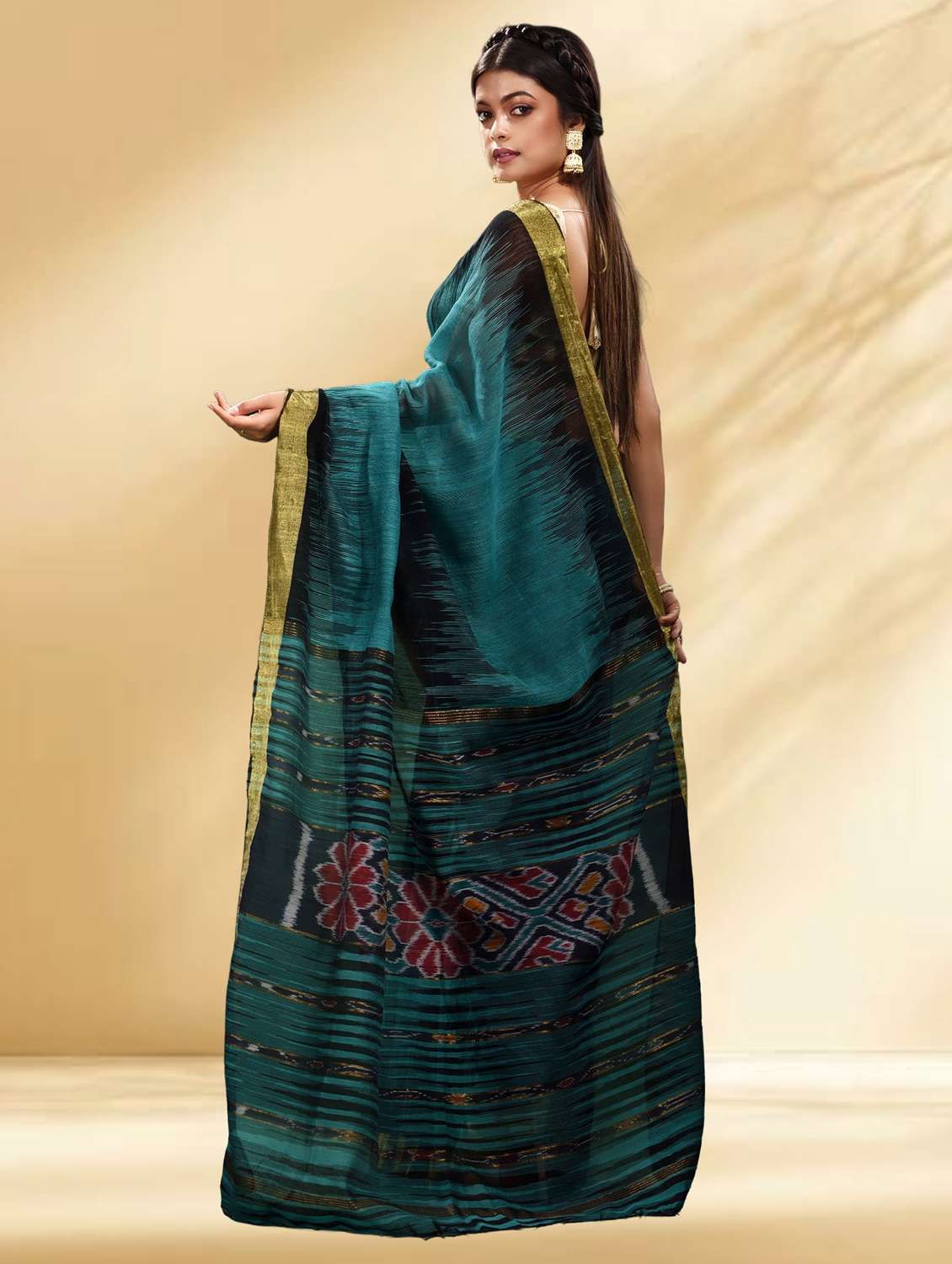 women self design handloom saree with blouse - 22079326 - Standard Image - 3