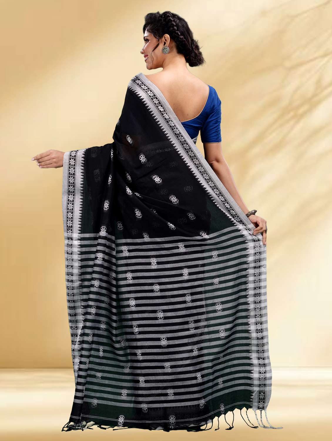 women self design handloom saree with blouse - 22079334 -  Standard Image - 3