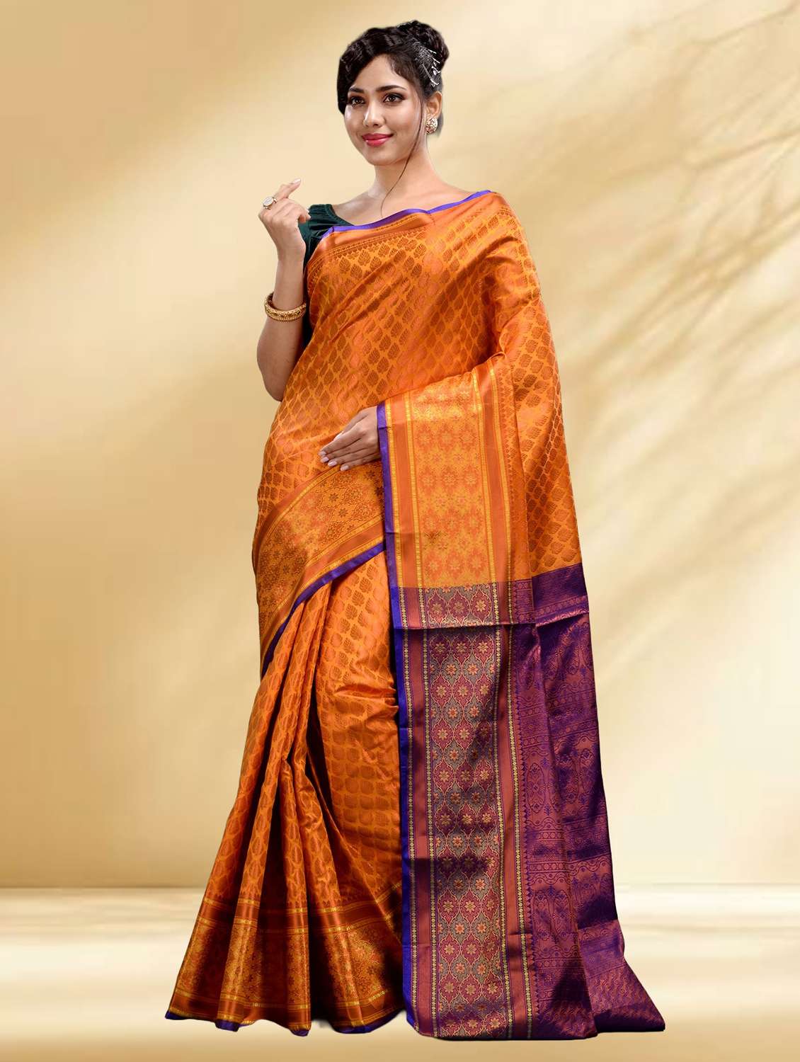 women self design kanjivaram saree with blouse