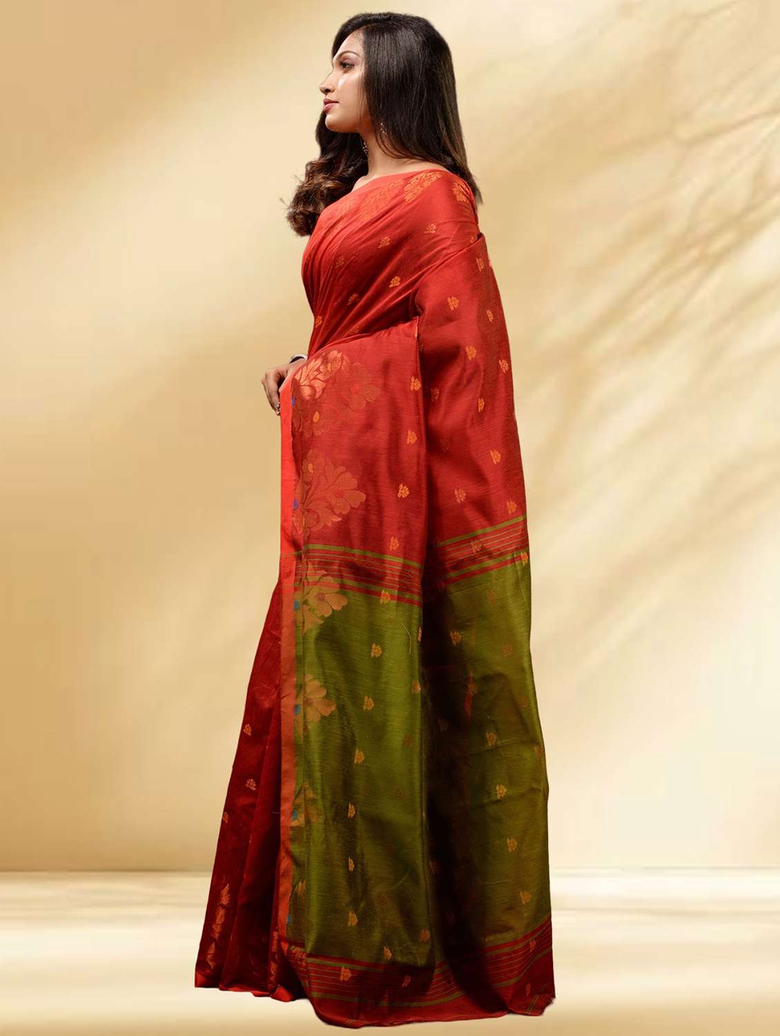 women self design handloom saree with blouse - 22079349 -  Standard Image - 3