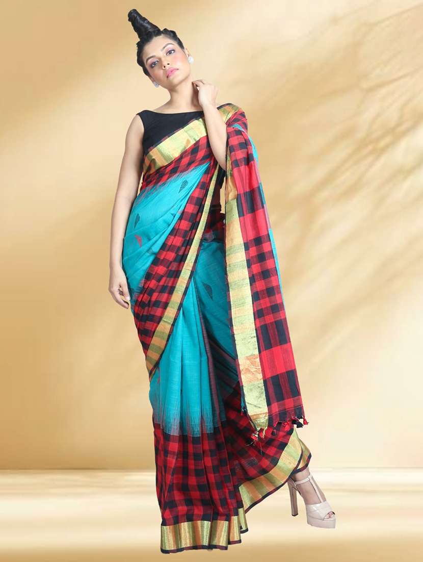 women self design handloom saree with blouse
