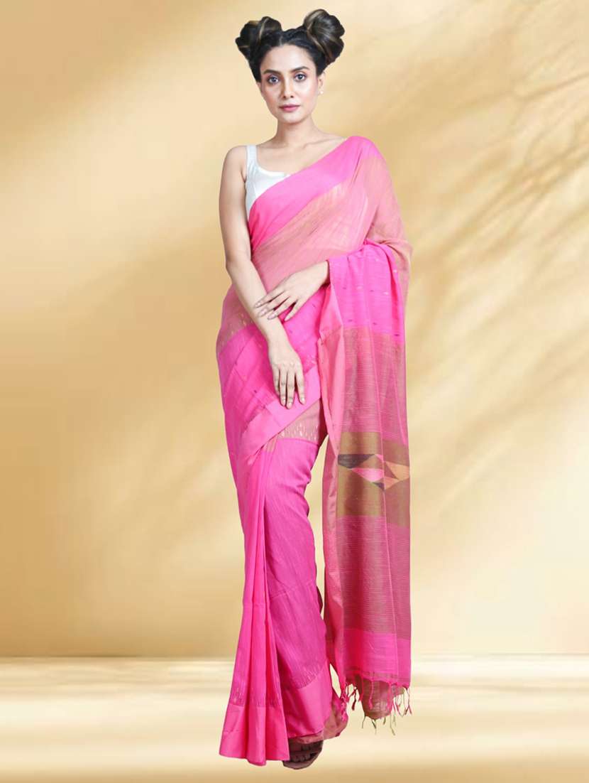 women self design handloom saree with blouse