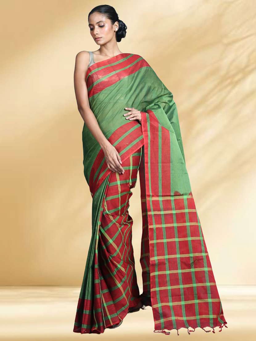 women checkered handloom saree - 22079369 -  Zoom Image - 0
