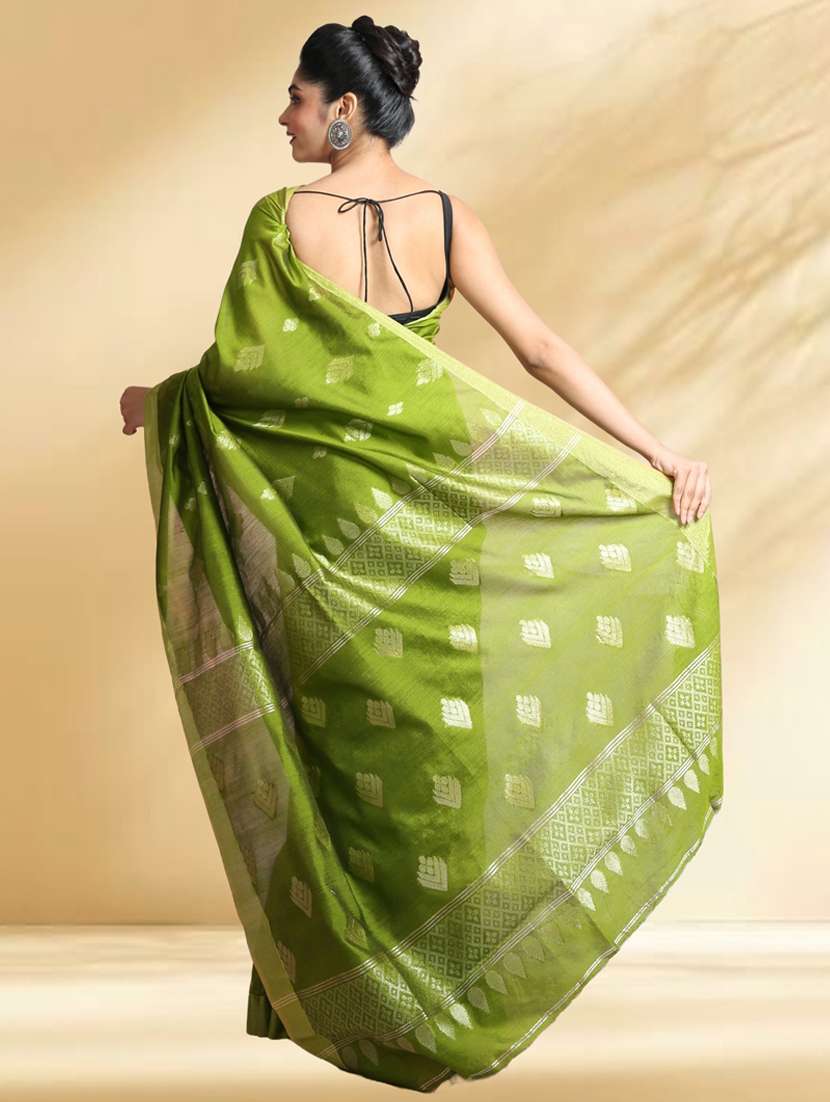 women self design handloom saree with blouse - 22079385 -  Standard Image - 3
