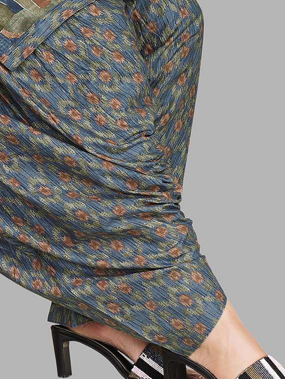 women printed unstitched salwar suit set - 22079473 - Standard Image - 3