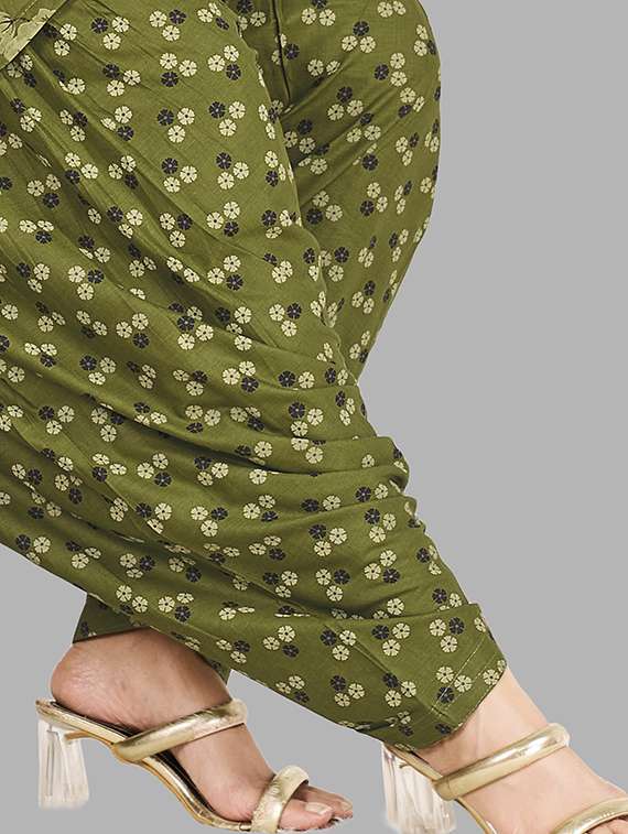 women floral printed unstitched salwar suit set - 22079475 -  Standard Image - 3