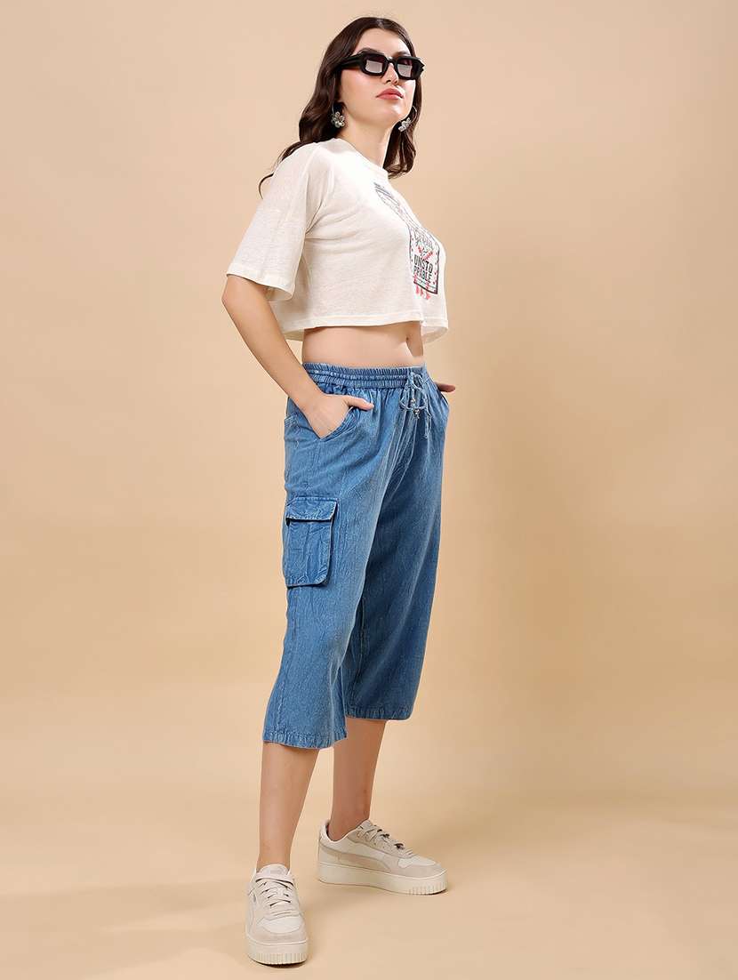 women solid mid rise cargo short - 22079534 - Standard Image - 3