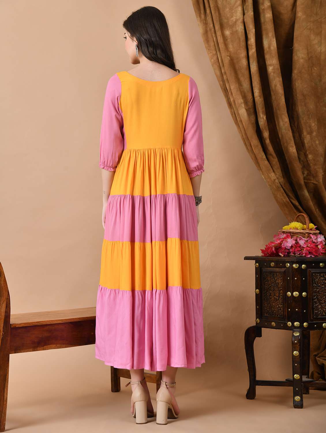 women color block puff sleeve tiered maxi dress - 22079776 - Standard Image - 3