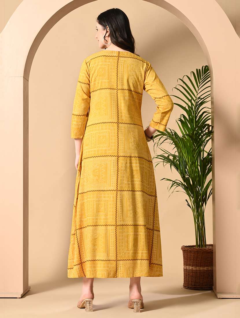 women printed three quarter sleeve ethnic dress - 22079795 - Standard Image - 3
