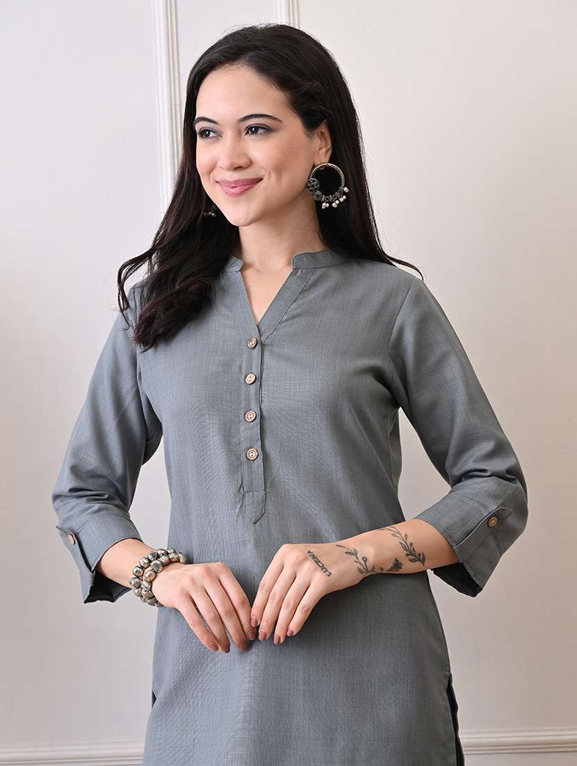 women solid three quarter sleeve straight kurti - 22079864 - Standard Image - 3