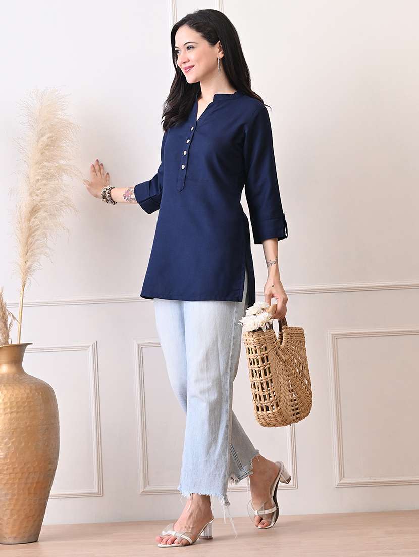 women solid three quarter sleeve straight kurti - 22079867 - Standard Image - 3