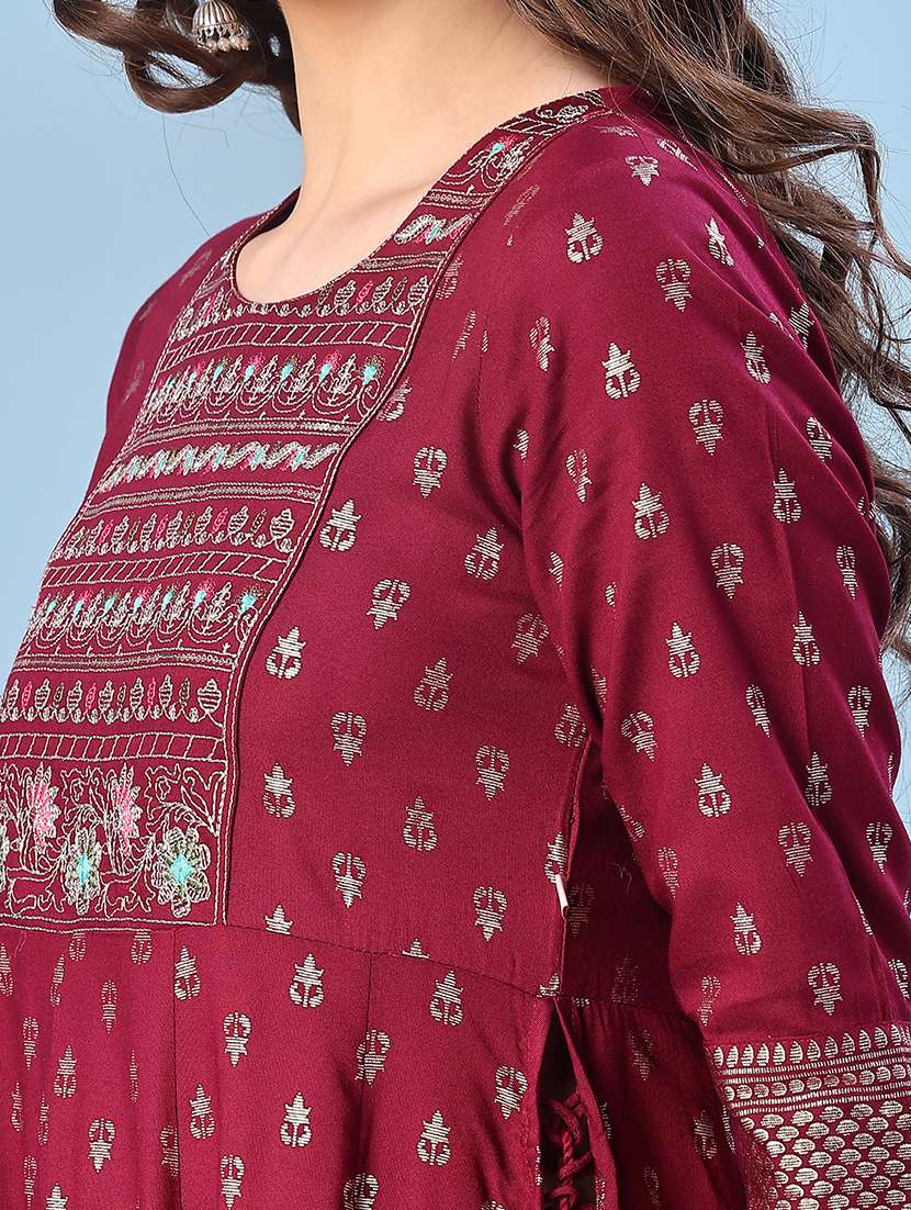 women three quarter sleeve kurta and pant set - 22080156 -  Standard Image - 5