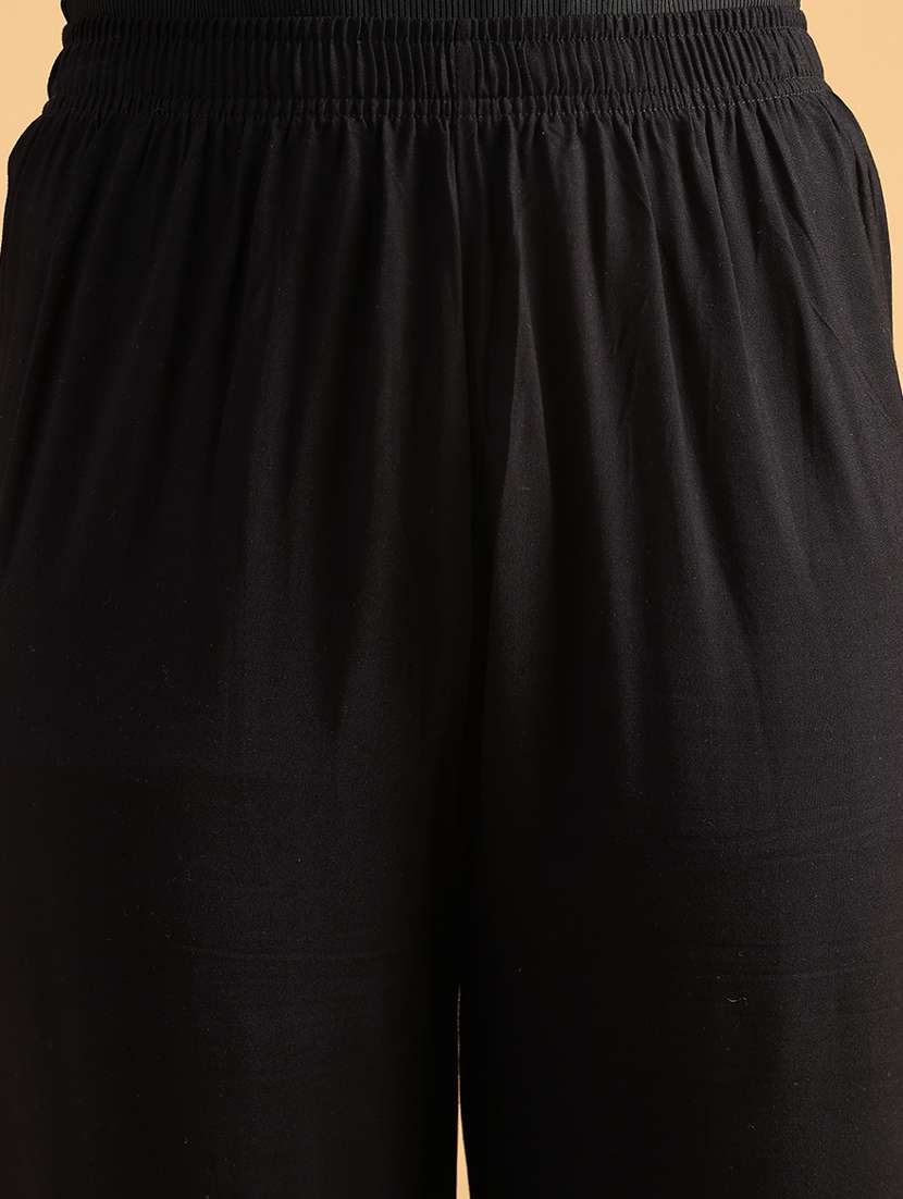 women solid mid rise flared palazzo - 22080236 -  Standard Image - 5