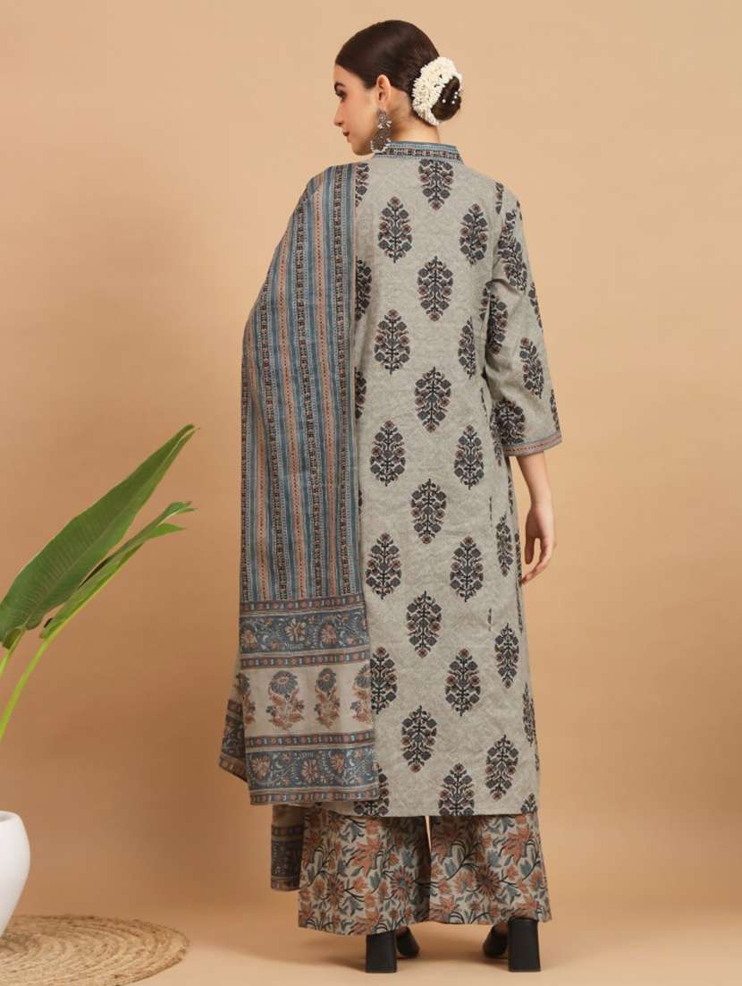 women three quarter sleeve kurta palazzo with dupatta set - 22080556 - Standard Image - 3