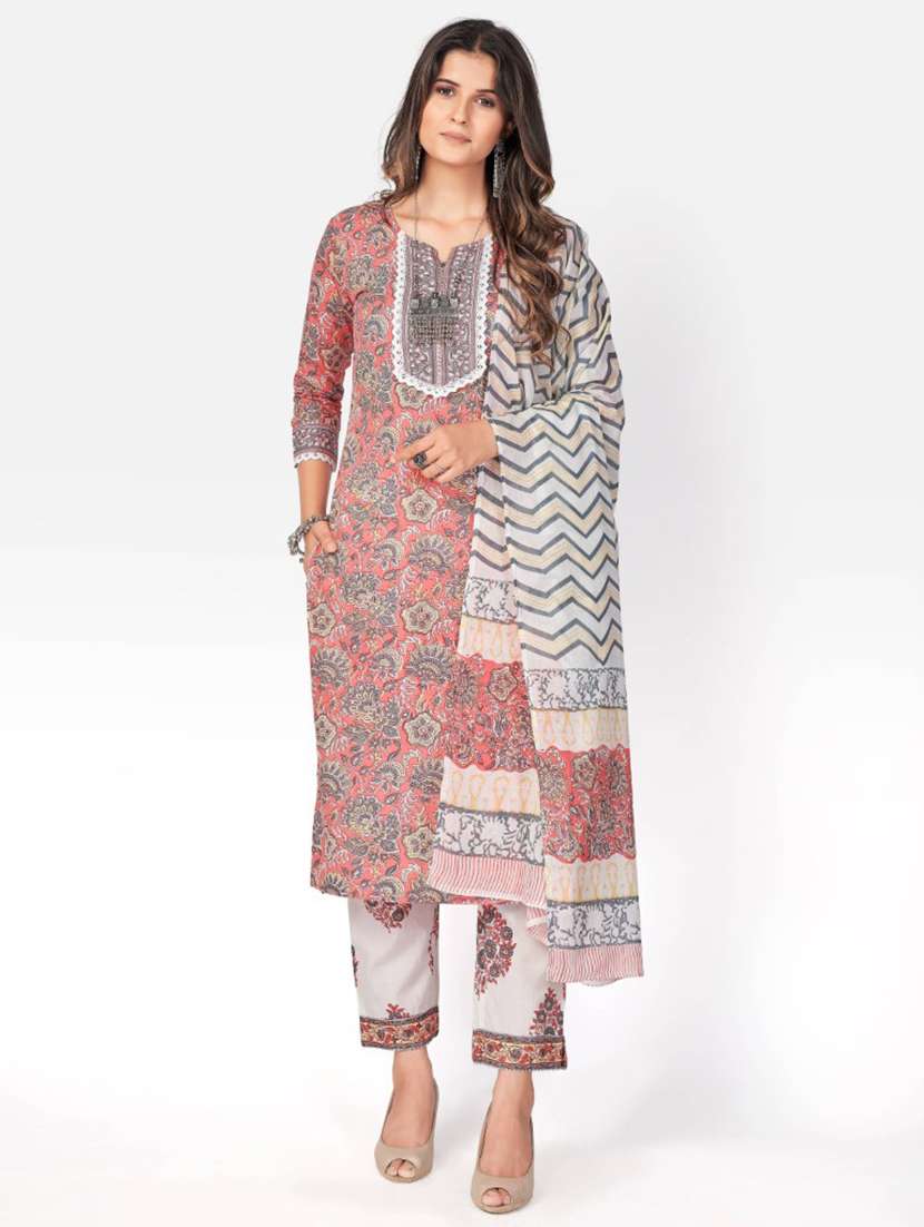women three quarter sleeve kurta pant with dupatta set - 22080558 - Zoom Image - 0