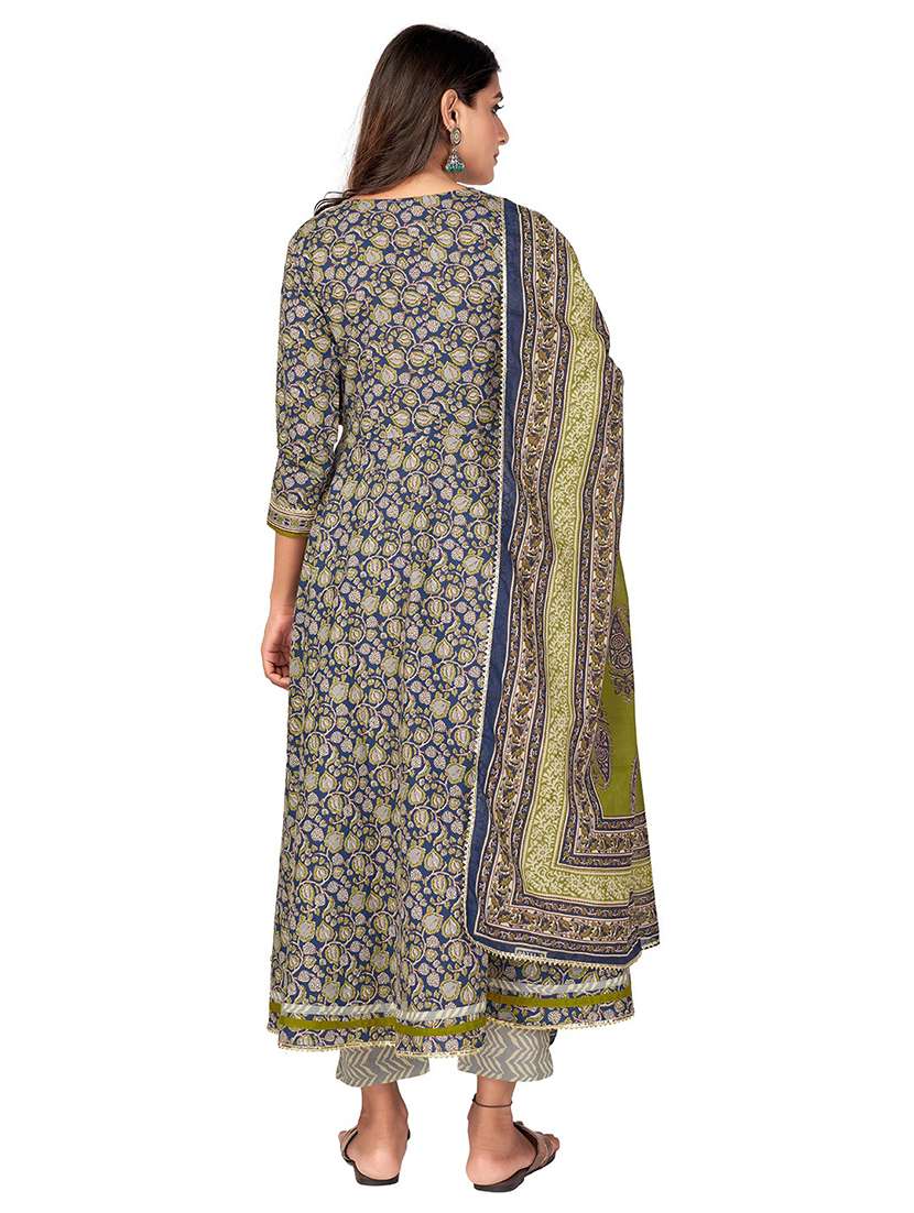 women three quarter sleeve kurta pant with dupatta set - 22080560 - Standard Image - 3