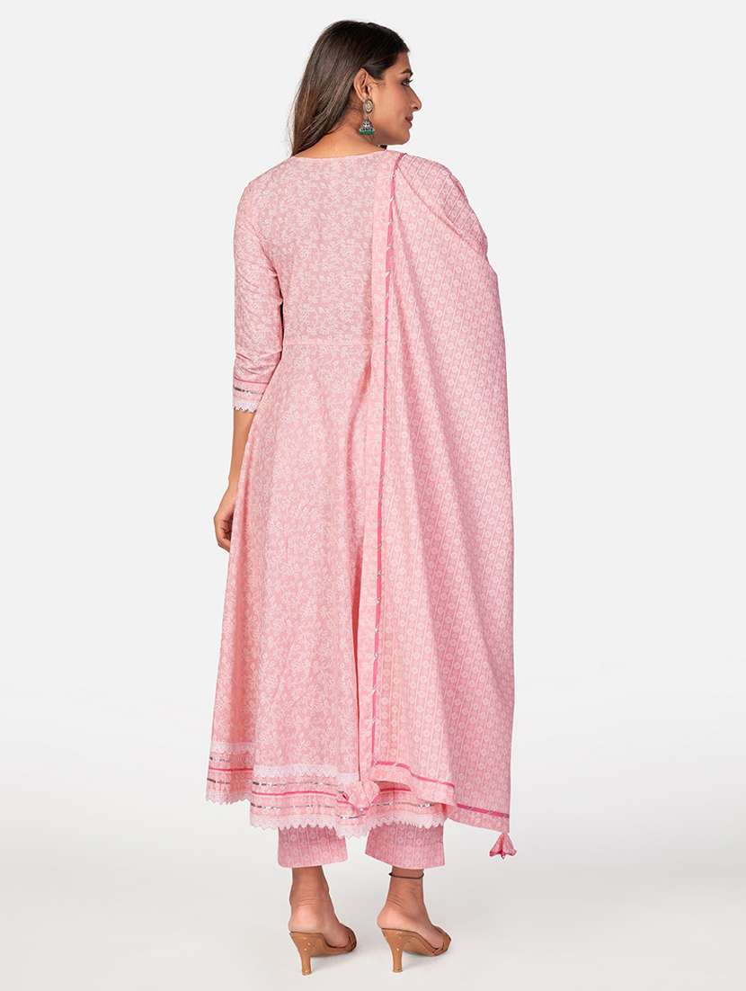 women three quarter sleeve kurta pant with dupatta set - 22080561 - Standard Image - 3